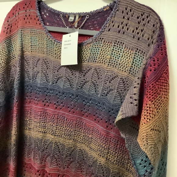 Paparazzi Poncho - Picture 4 of 7